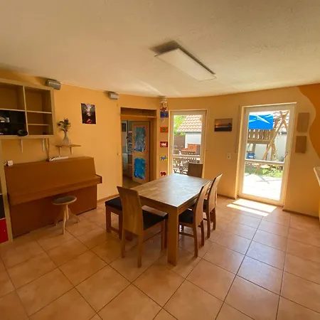 Am Waldrand Village * Bobenheim am Berg